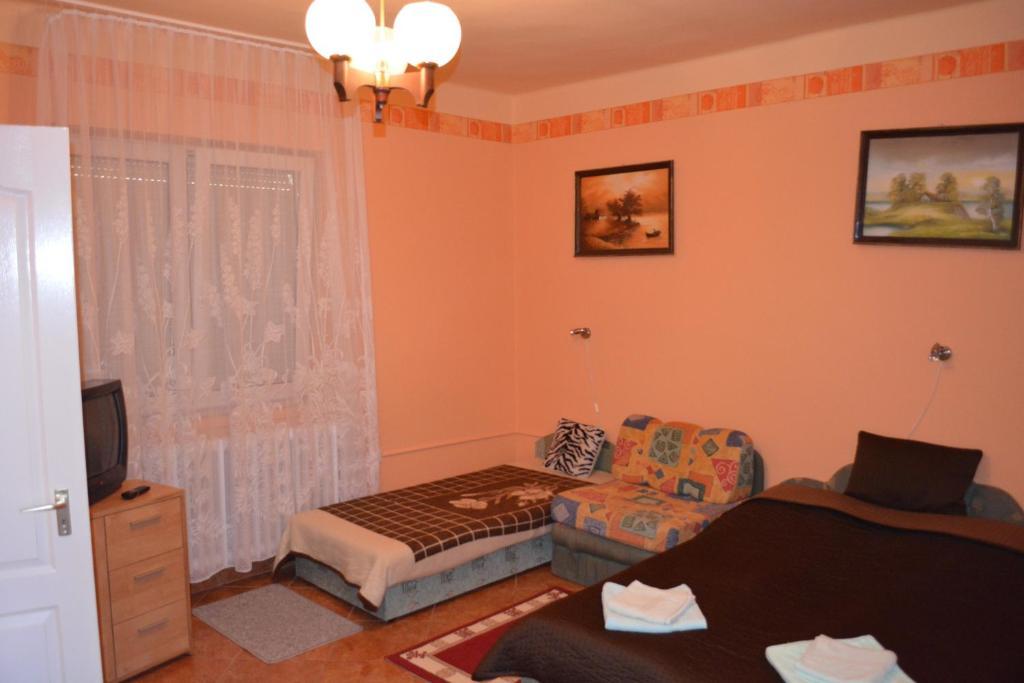 Istvan Vendeghaz Otel Egerszalók Dış mekan fotoğraf